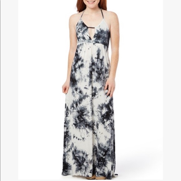 Dresses & Skirts - Tie -dye Maxi Dress